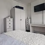 Double Rooms, Free Continental Breakfast, Pics And Full Address Sent After Booking, 2 Miles To City Centre